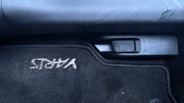 Toyota Yaris 1.5 Hybrid Design 5dr CVT Hybrid Hatchback